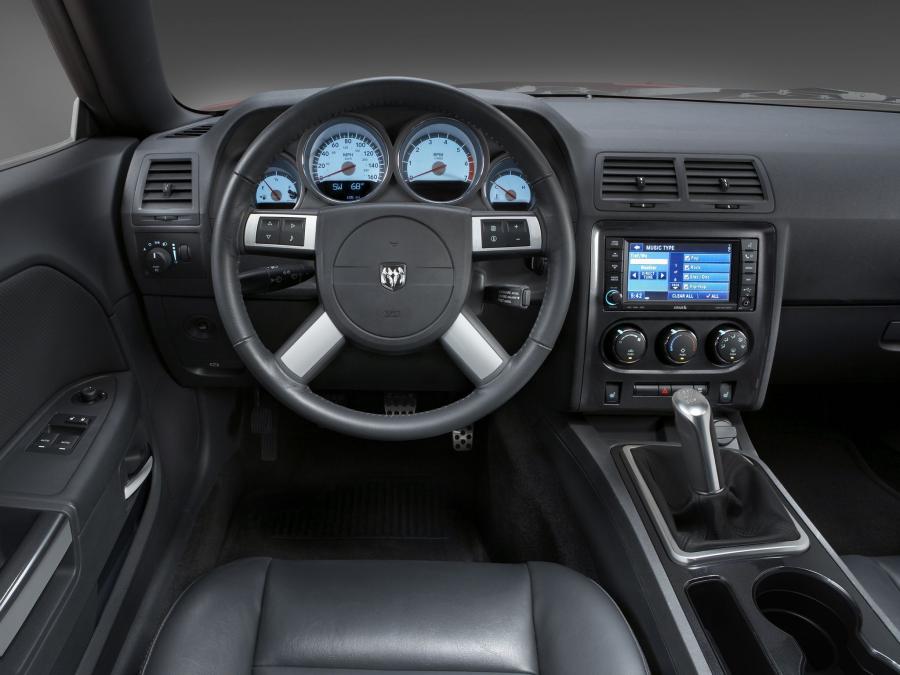  Dodge Challenger R/T 2008 года  (фото 32 из 139)